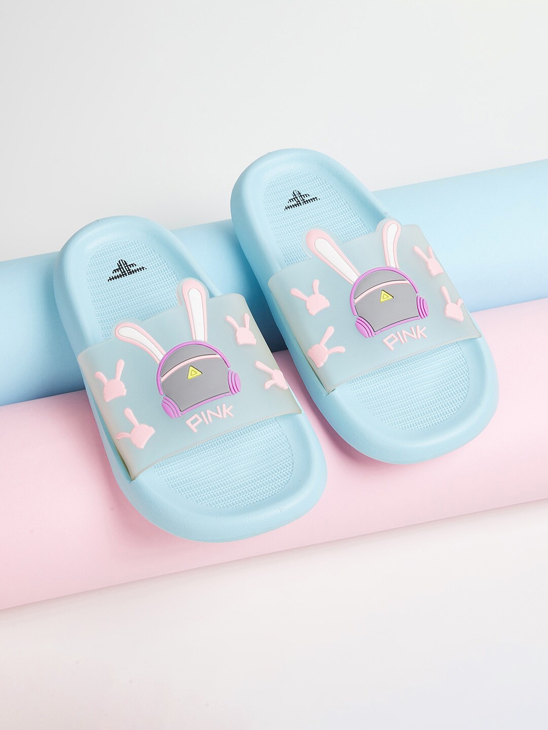 

Fame Forever by Lifestyle Girls Blue & Pink Printed Rubber Sliders