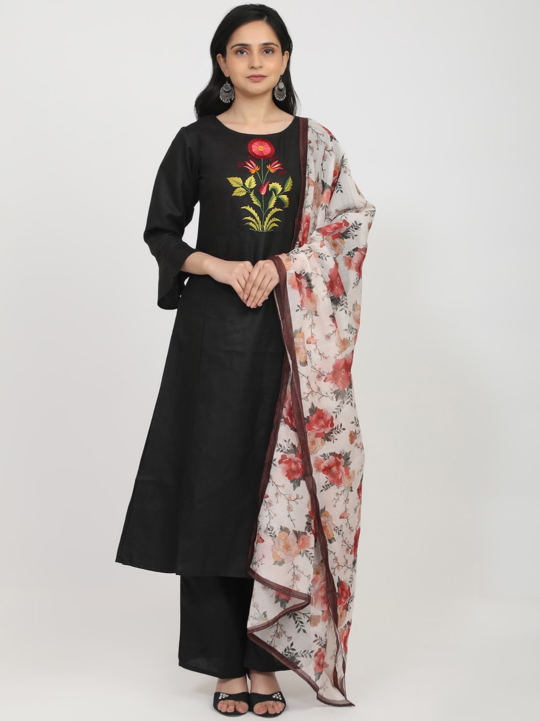 

Bhama Couture Women Black Floral Yoke Design Panelled Kurti with Palazzos & With Dupatta