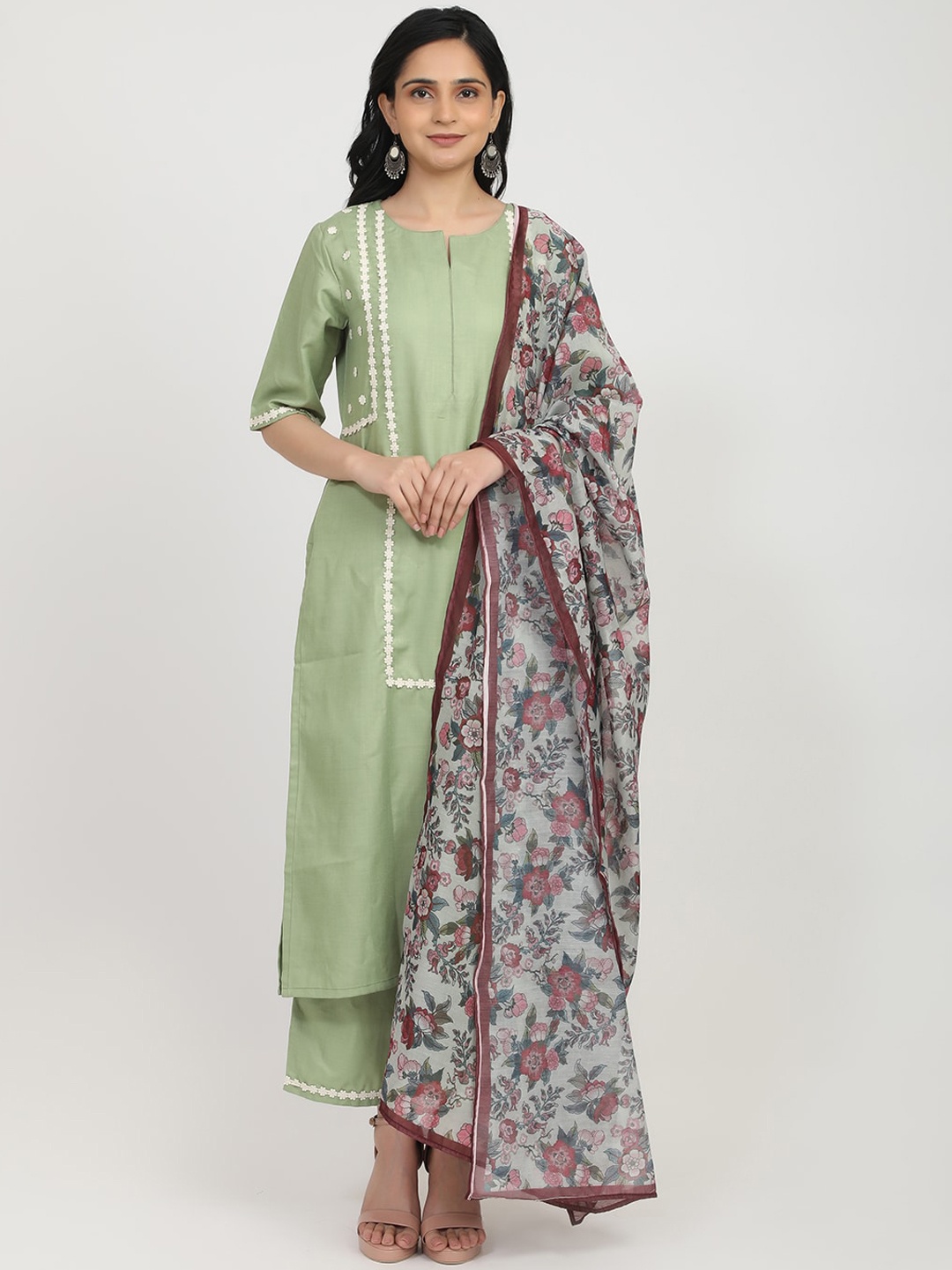 

Bhama Couture Women Green Solid Cotton Blend Kurta Set
