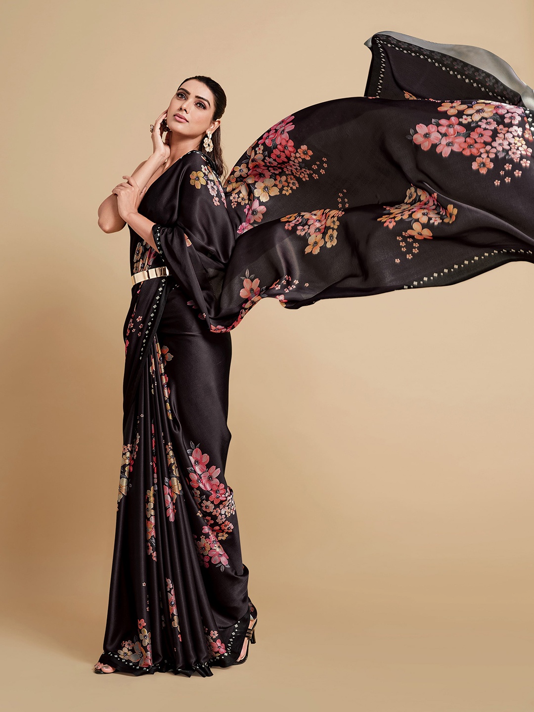 

Sangria Black & Burgundy Floral Zari Satin Saree