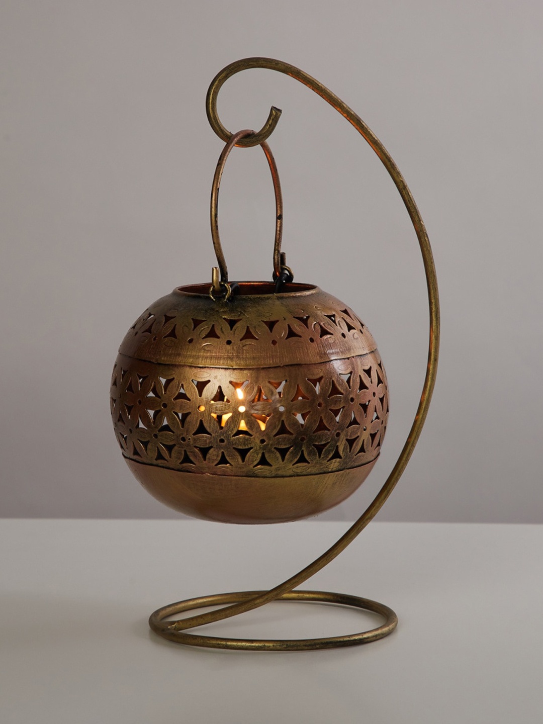 

Home Centre Copper Solid Iron Ball Tealight Holder