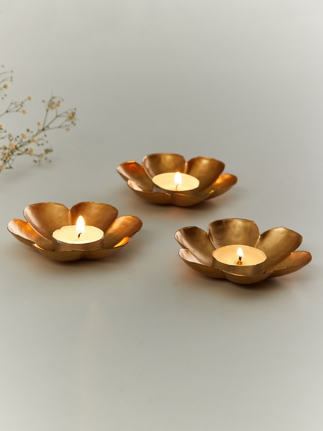 

Home Centre Set of 3 Corsica Kamal Gold-Toned Metal Floating Tealight Holder