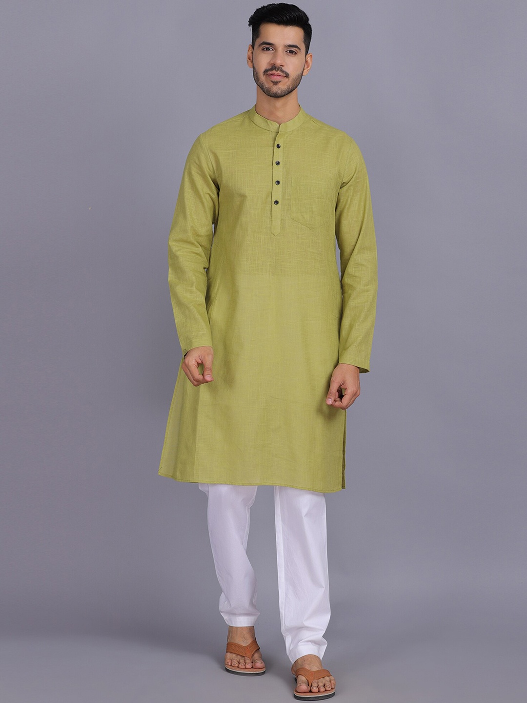 

Waahiba Men Olive Green Thread Work Handloom Kurta