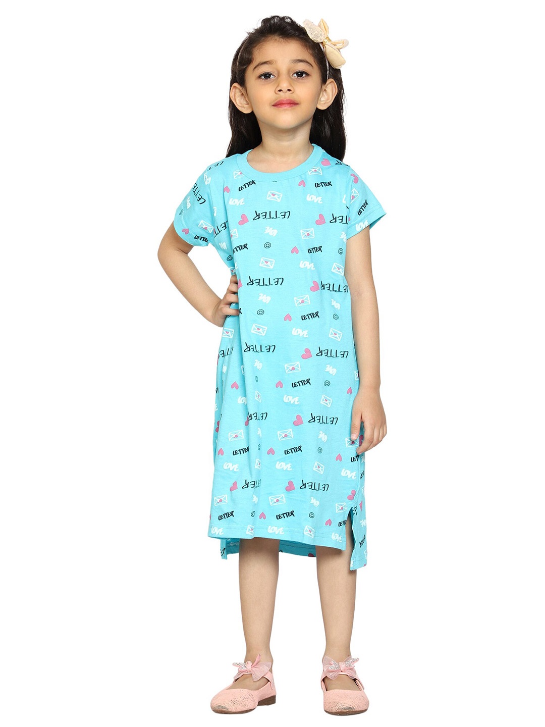 

KiddoPanti Girls Blue Printed Nightdress