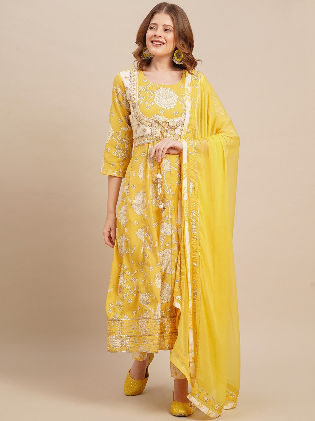 

FASHOR Women Yellow Embroidered Panelled Chanderi Silk Kurta Set