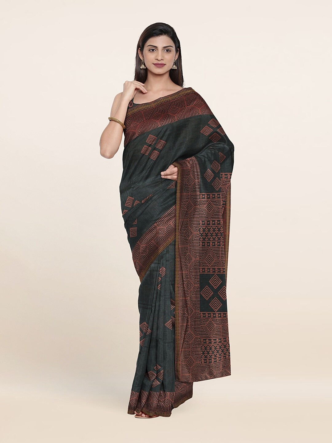 

Pothys Grey & Golden Ethnic Motifs Saree