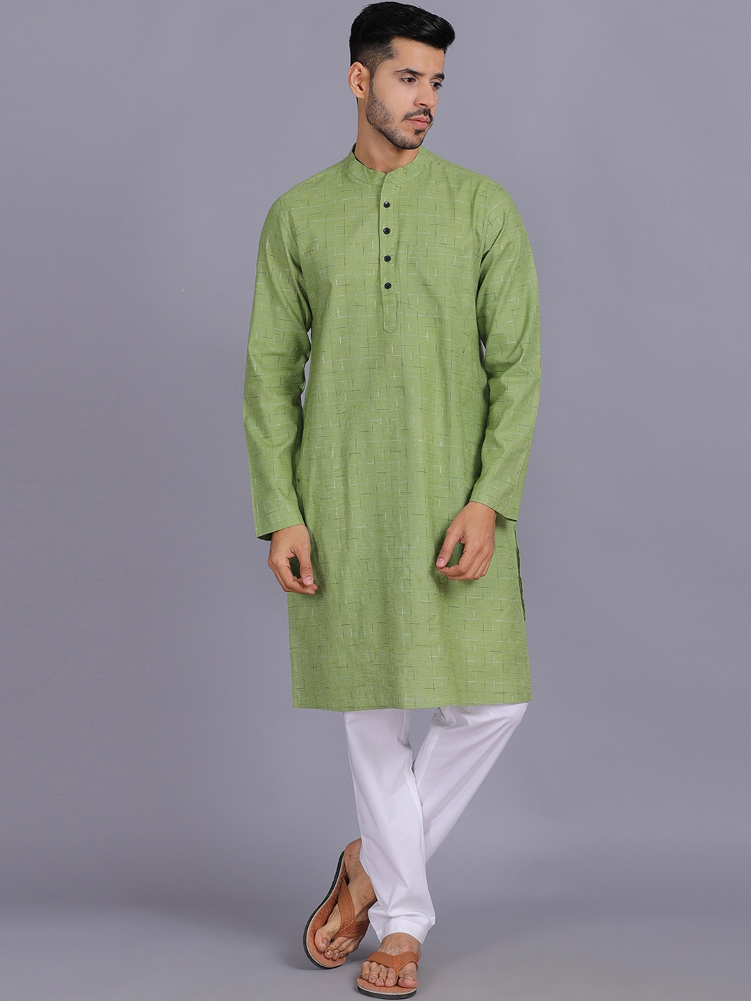 

Waahiba Men Green Kurta with Pyjamas