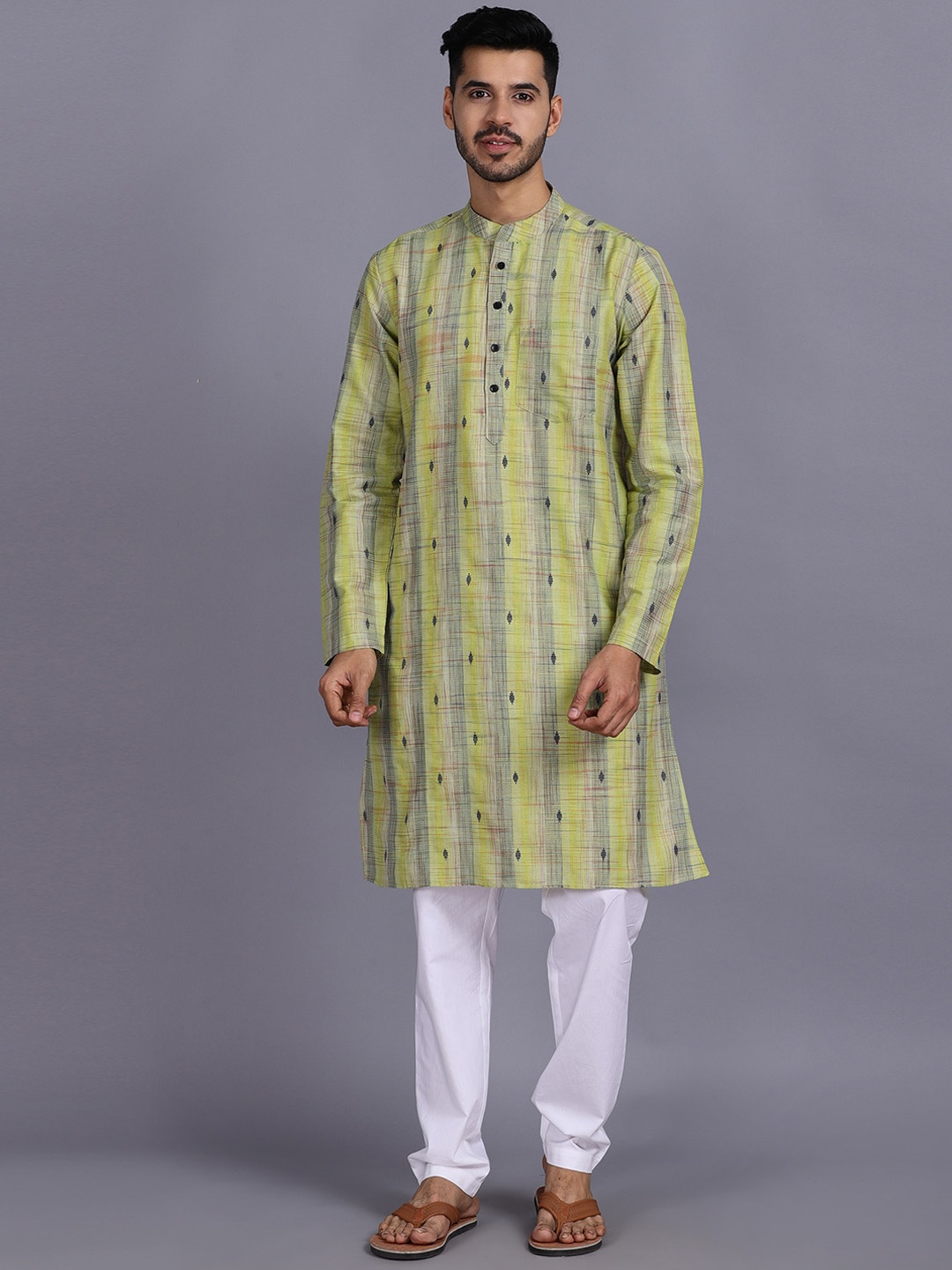 

Waahiba Men Green Kurta with Pyjamas
