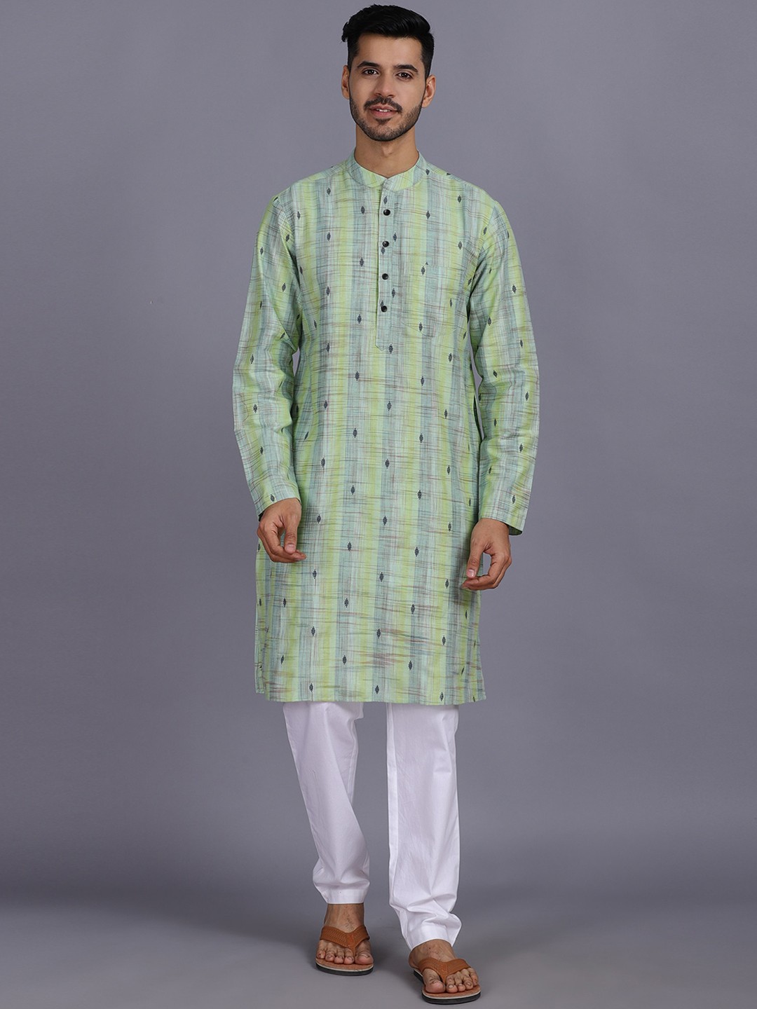 

Waahiba Men Green Printed Kurta with Pyjamas