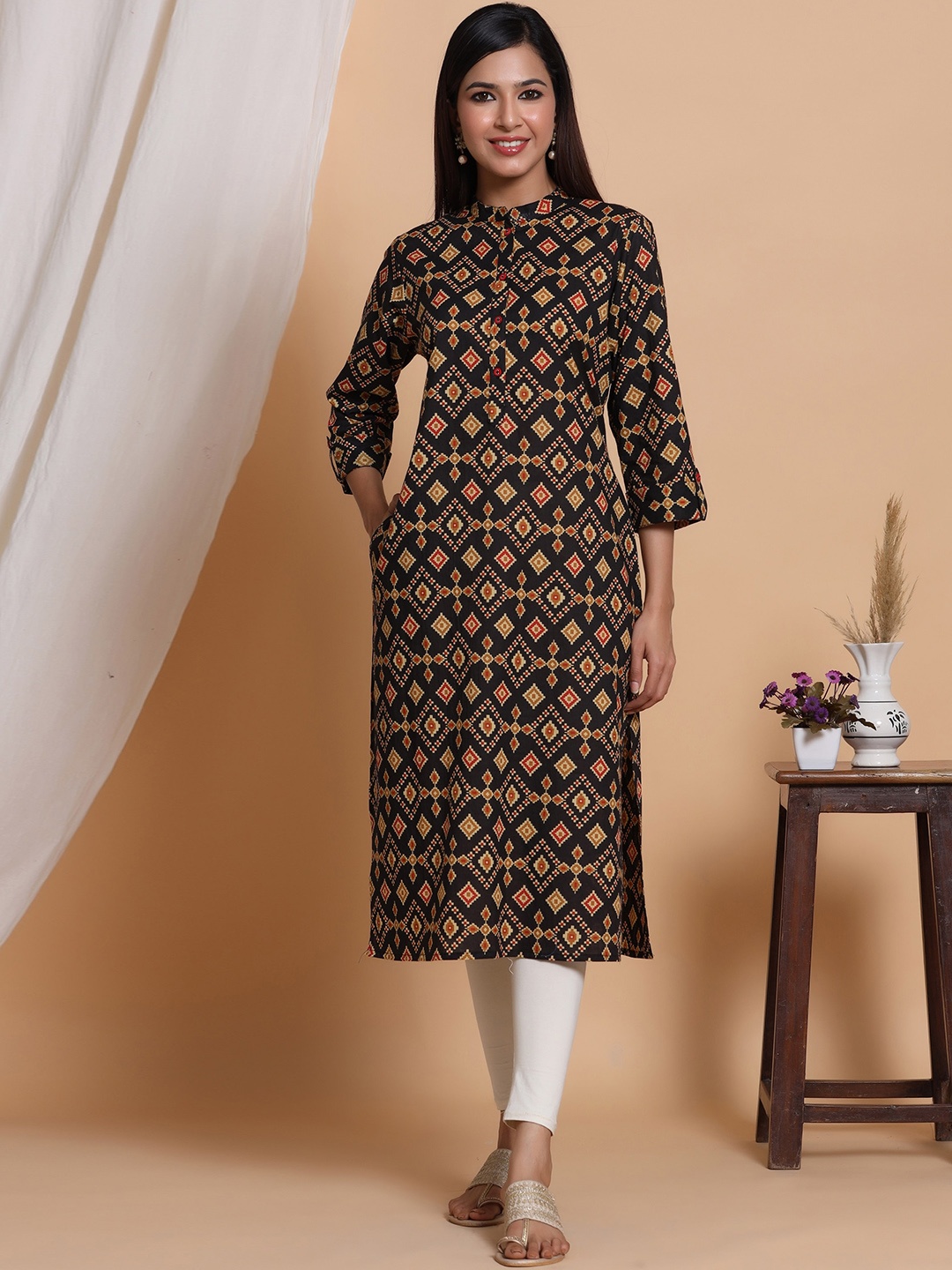 

mirari Women Black Ikkat Printed Cotton Kurta
