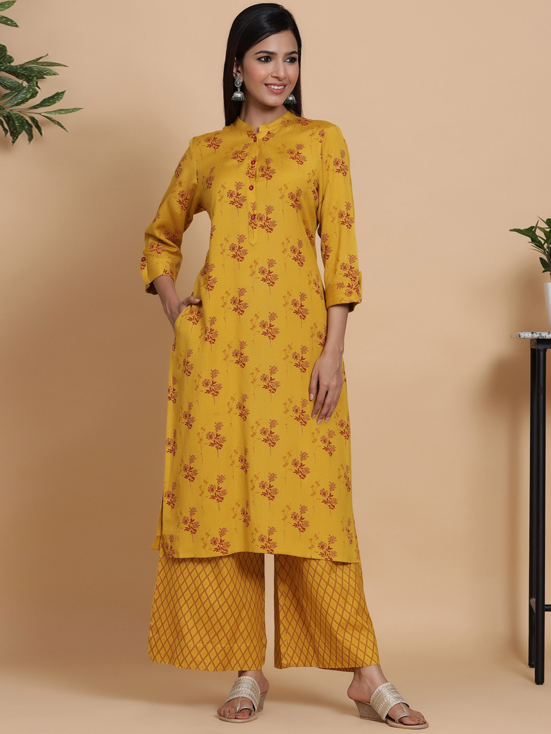 

mirari Women Mustard Yellow Floral Printed Floral Kurta