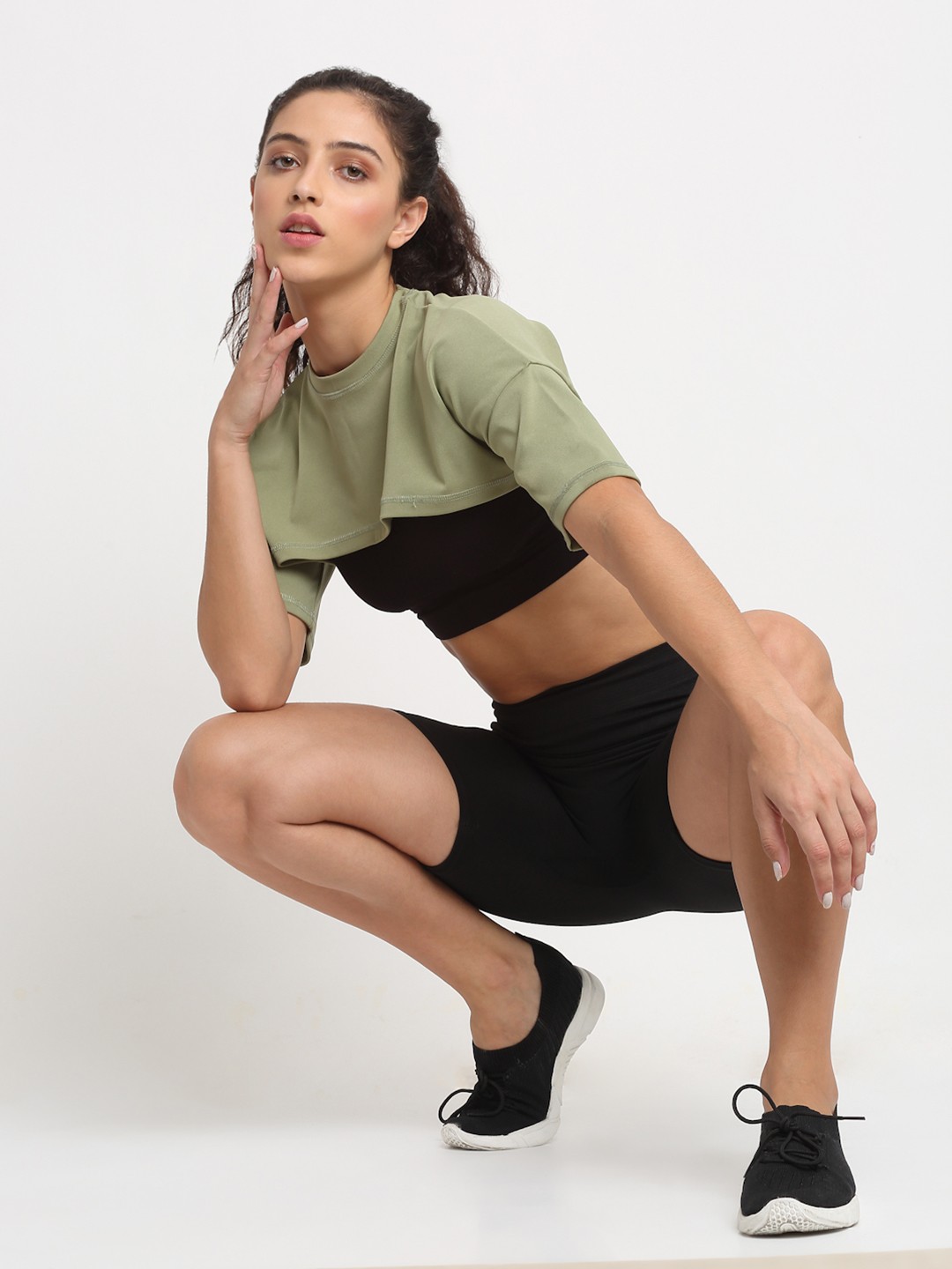 

EVERDION Women Olive Green & Black T-shirt