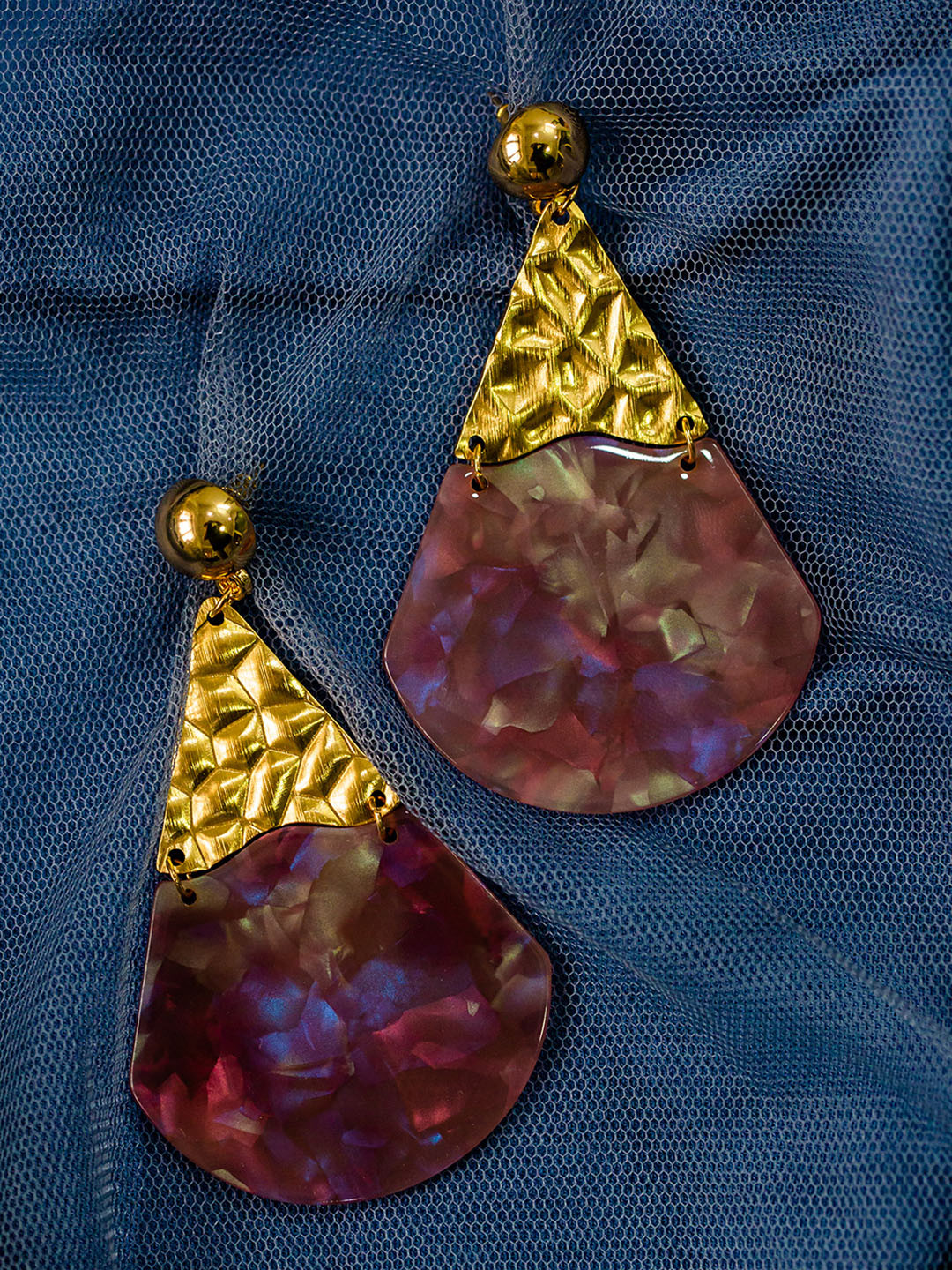 

Ishhaara Pink Leaf Shaped Drop Earrings