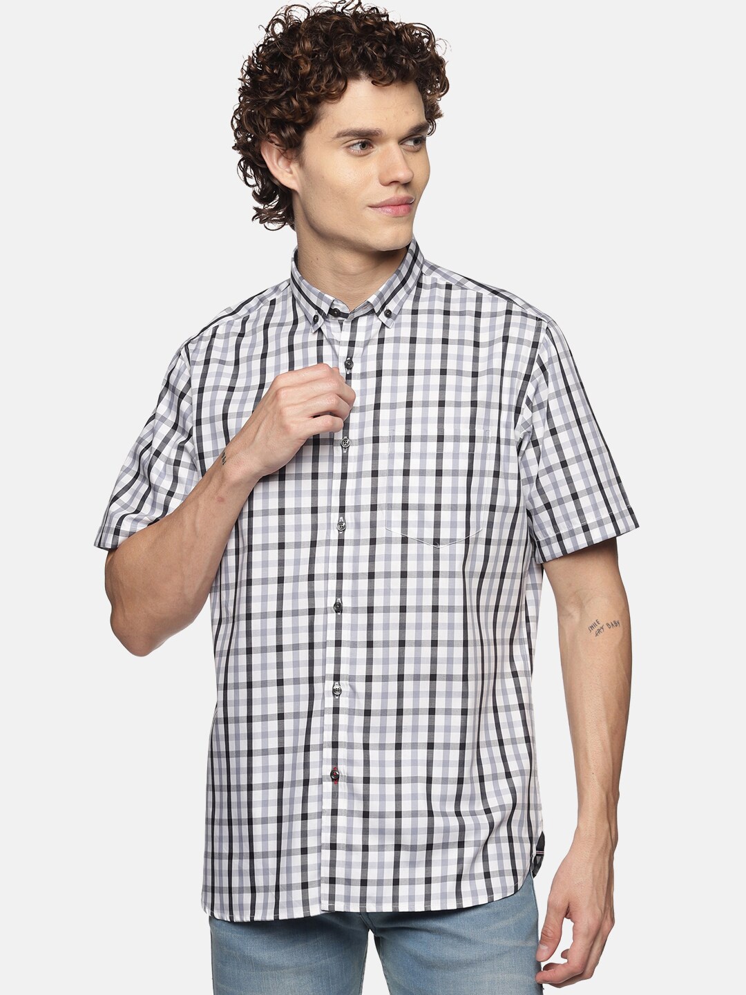

DON VINO Men Black Relaxed Checked Casual Shirt