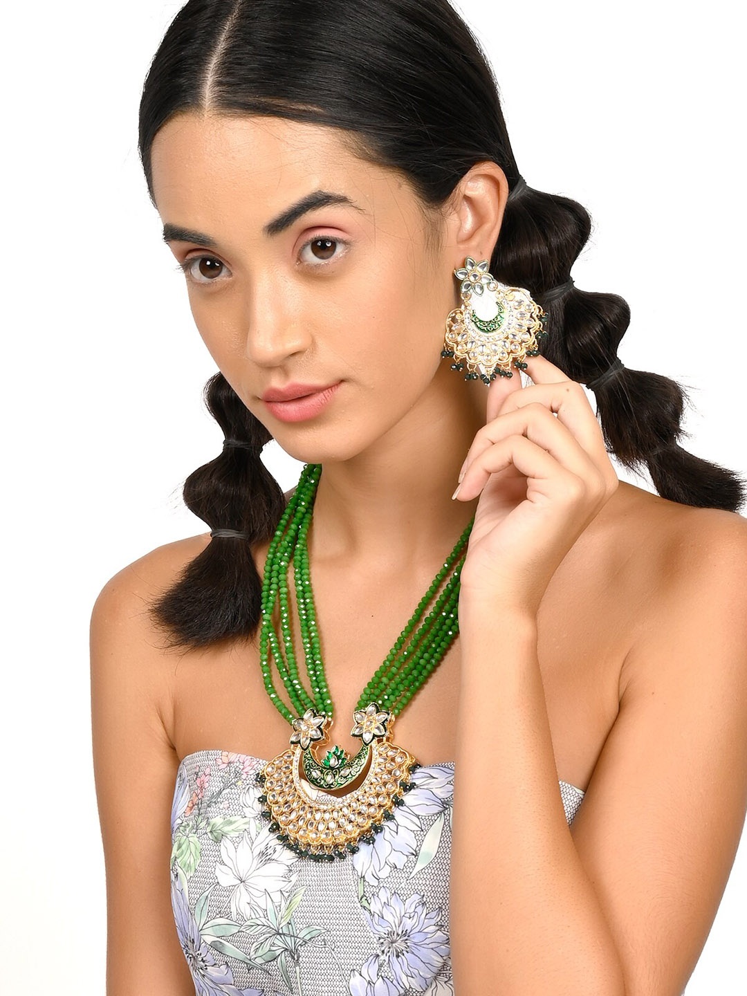 

ODETTE Gold-Toned White & Green Kundan-Studded & beaded Jewellery Set