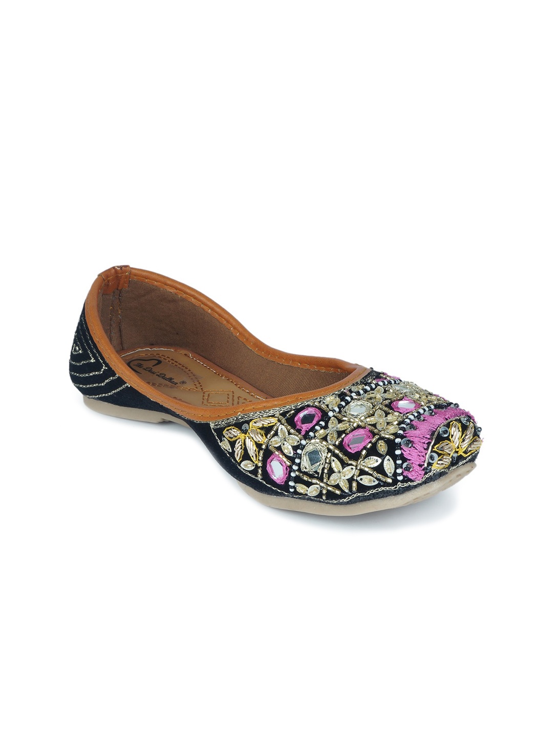 

The Desi Dulhan Women Black Printed Leather Ethnic Flats