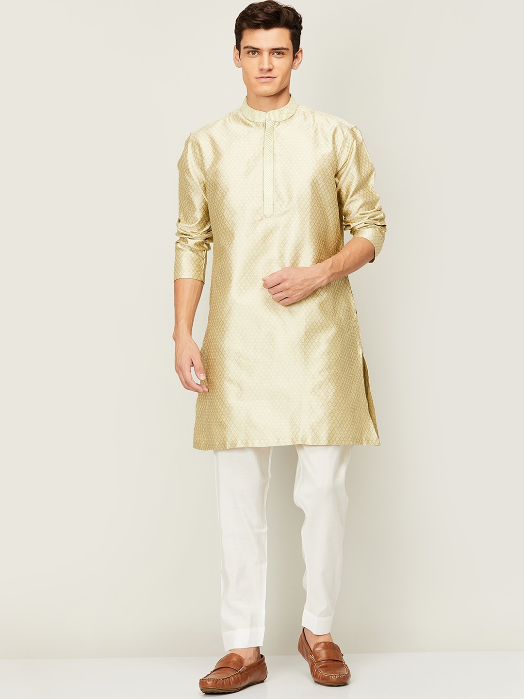 

Melange by Lifestyle Men Olive Green Thread Work Kurta