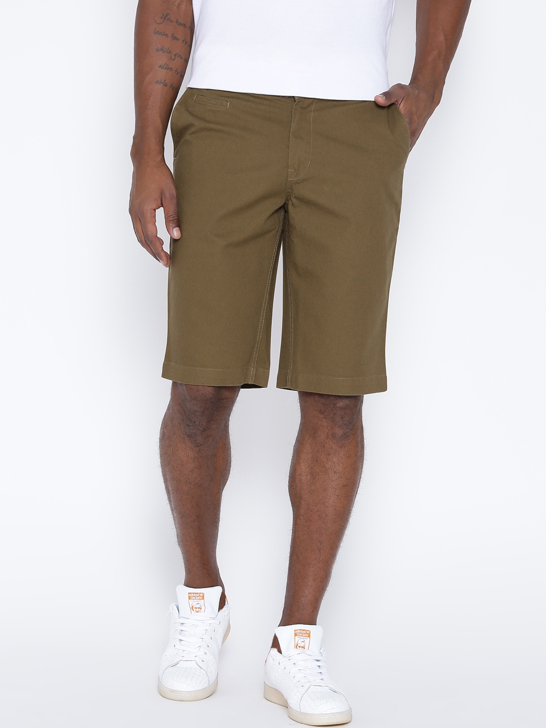 

Hubberholme Men Olive Brown Solid Slim Fit Chino Shorts