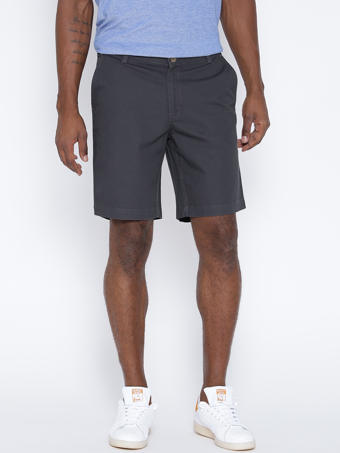 

Hubberholme Men Grey Solid Slim Fit Chino Shorts