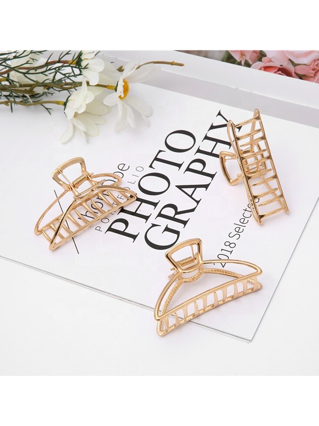 

VAGHBHATT Women Gold-Toned Set of 3 Claw Clips