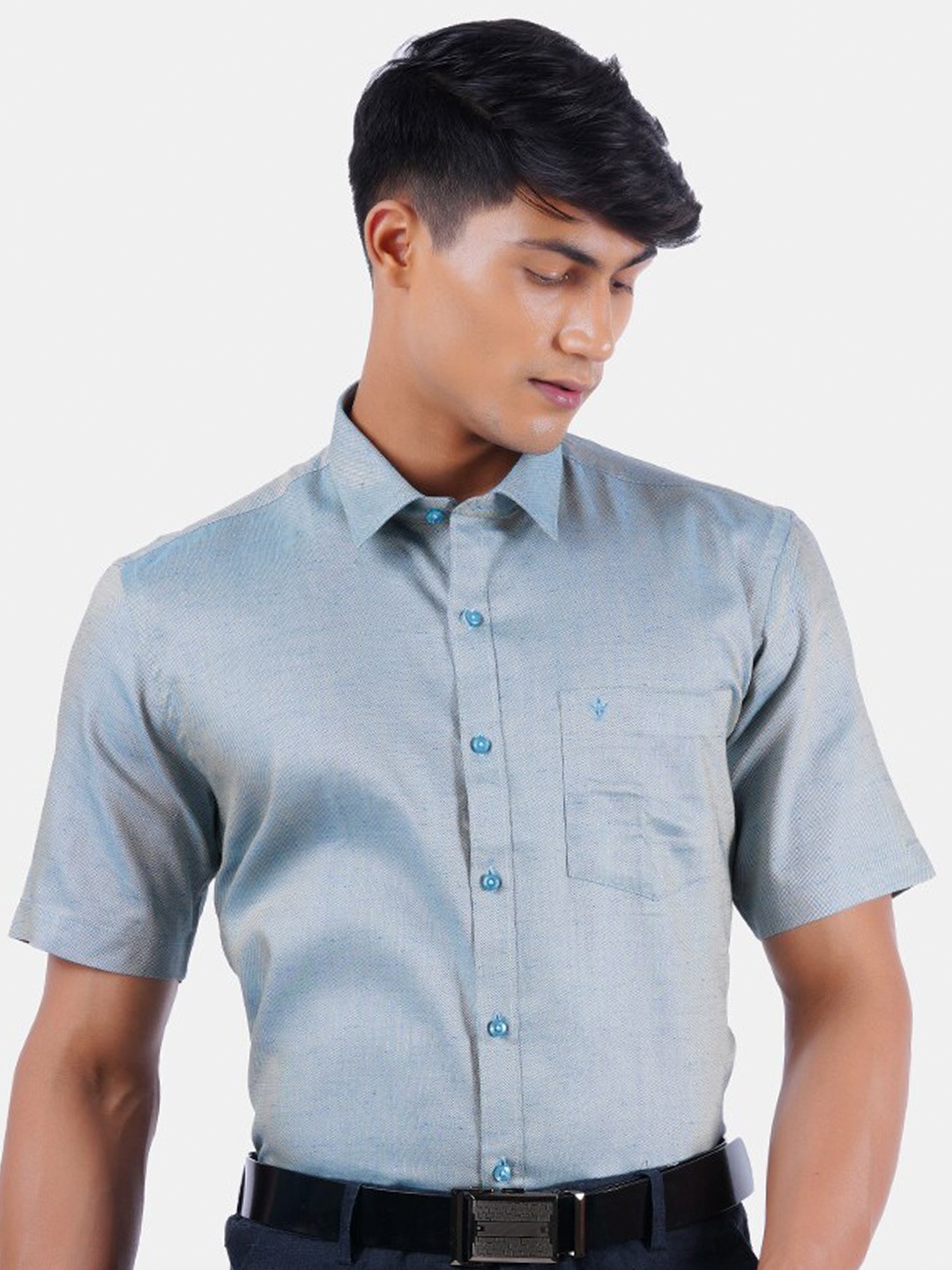 

Ramraj Men Pure Cotton Solid Half Sleeve Formal Shirt, Teal