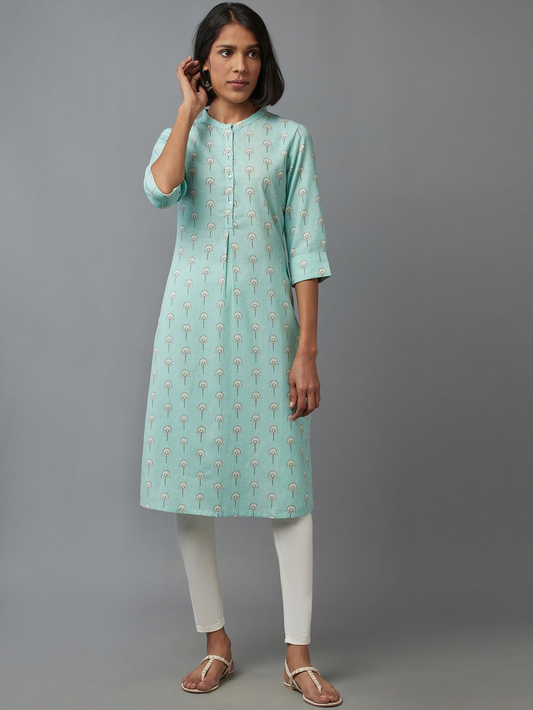 

W Women Blue & White Floral Printed Kurta