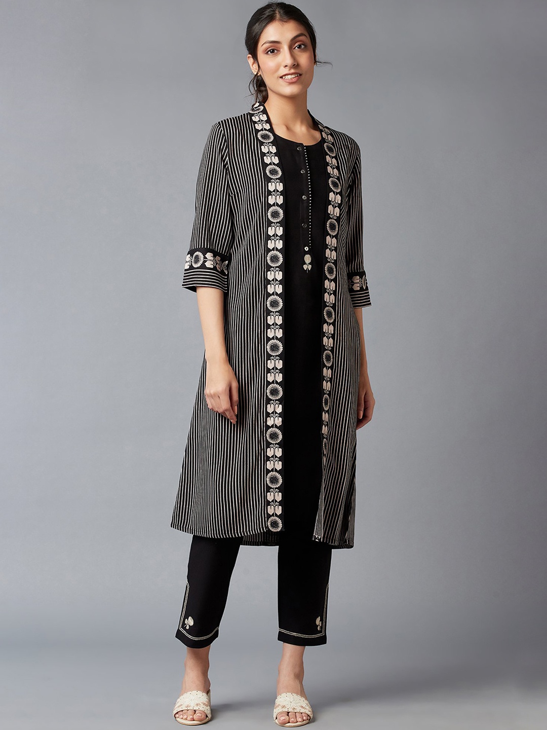 

W Women Black & White Printed Layered Kurta with Trousers