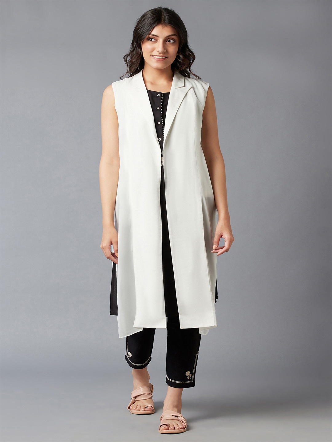 

W Women White Longline Shrug
