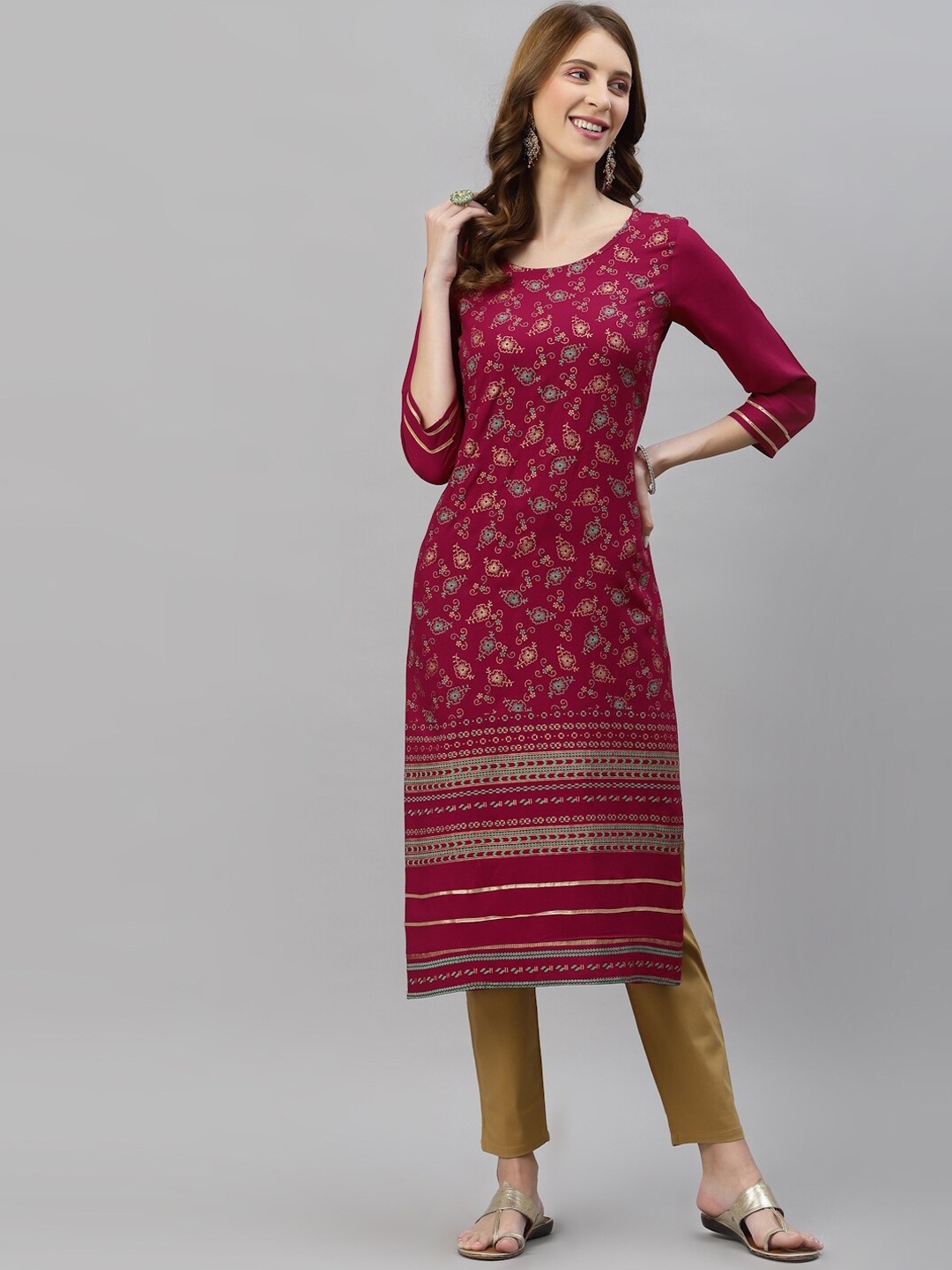 

SANISA Women Magenta Floral Printed Straight Kurta