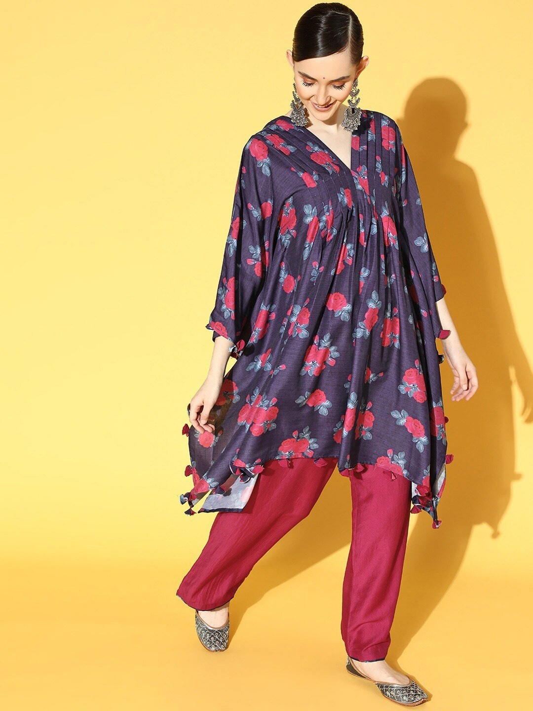 

Varanga Women Navy Blue Floral Printed Kurta with Trousers