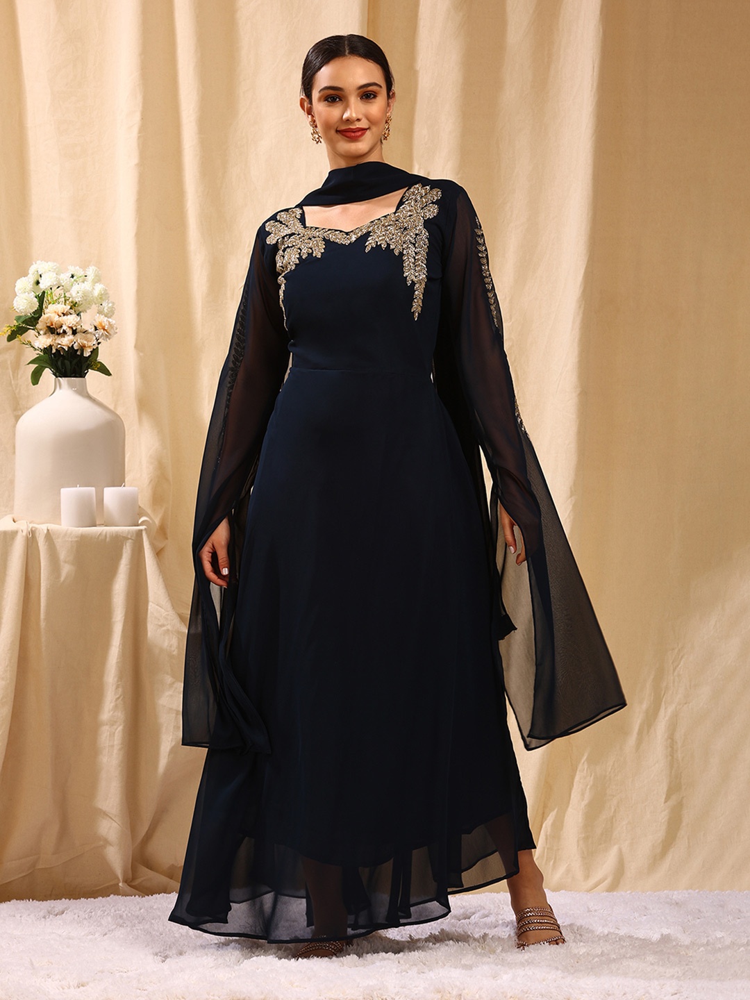 

TRENDY DIVVA Women Navy Blue Embellished Thread Work Georgette Kurta & Dupatta