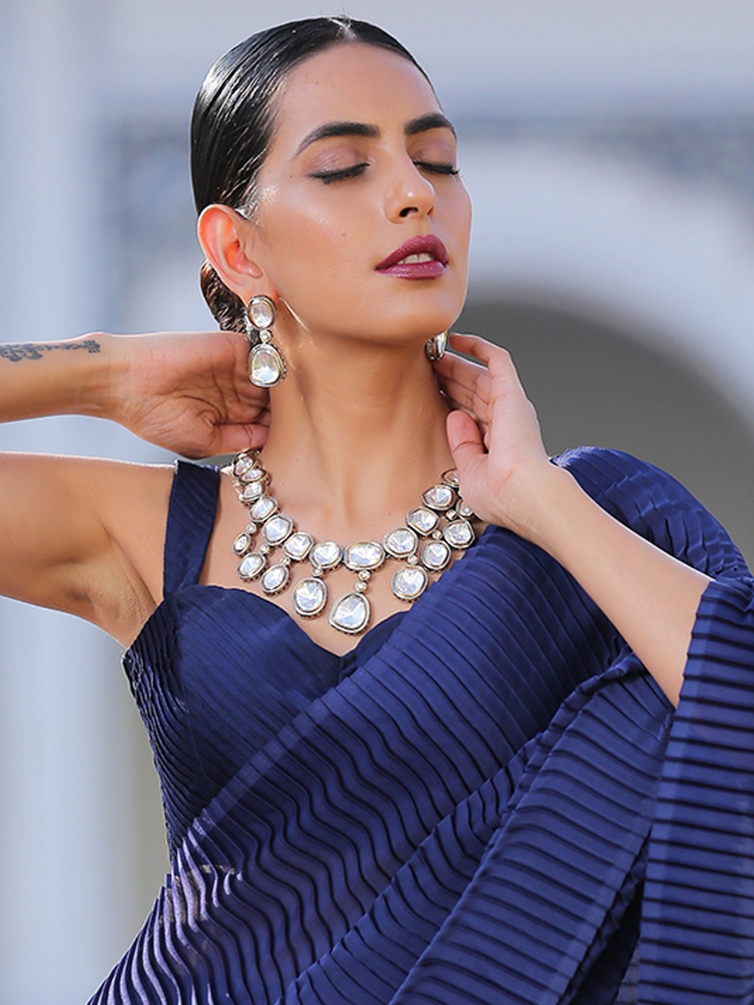 

Swtantra Blue Solid Leaf Bustier Padded Saree Blouse