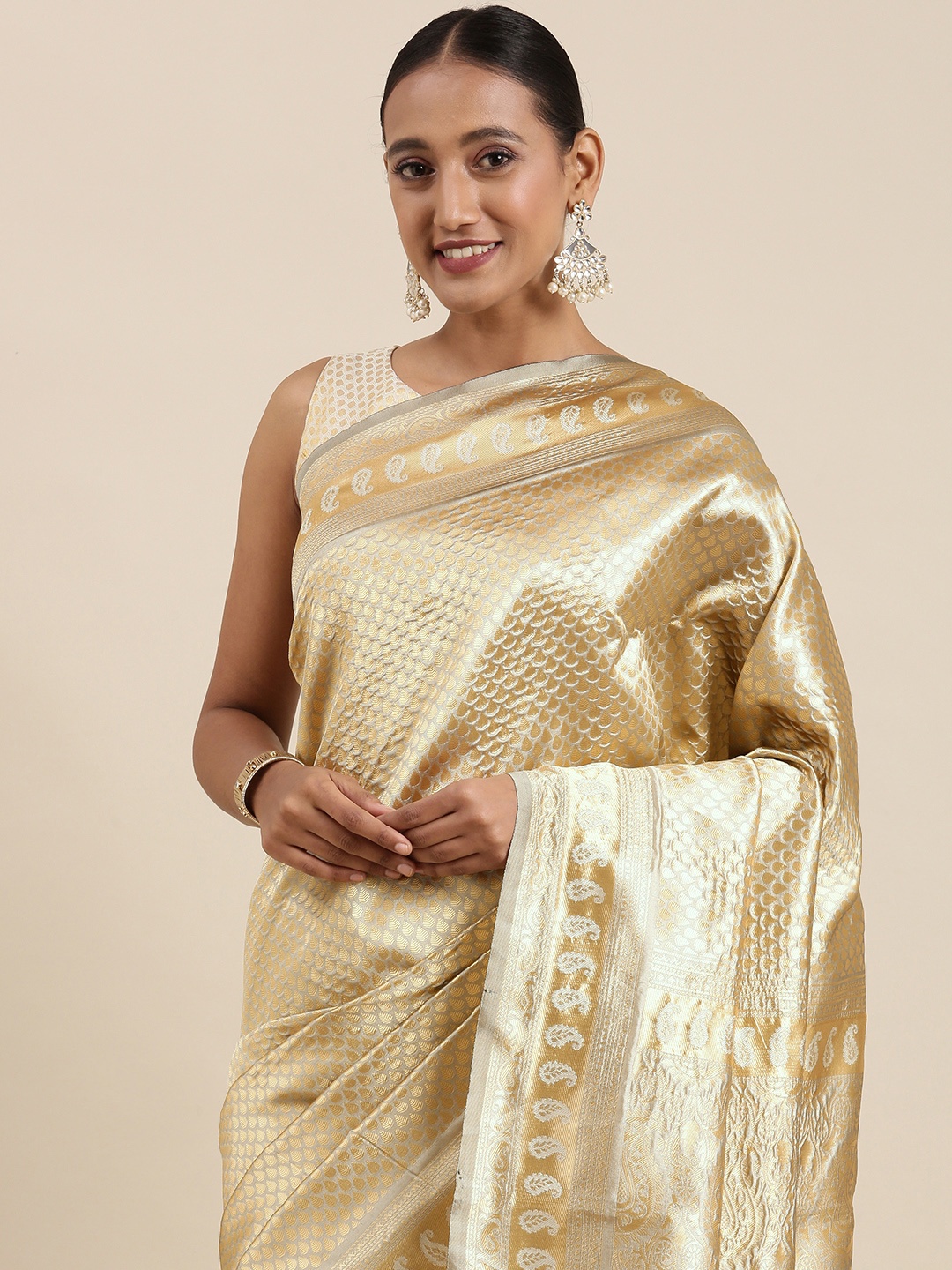 

Mitera Grey & Gold-Toned Ethnic Motifs Zari Silk Blend Banarasi Saree