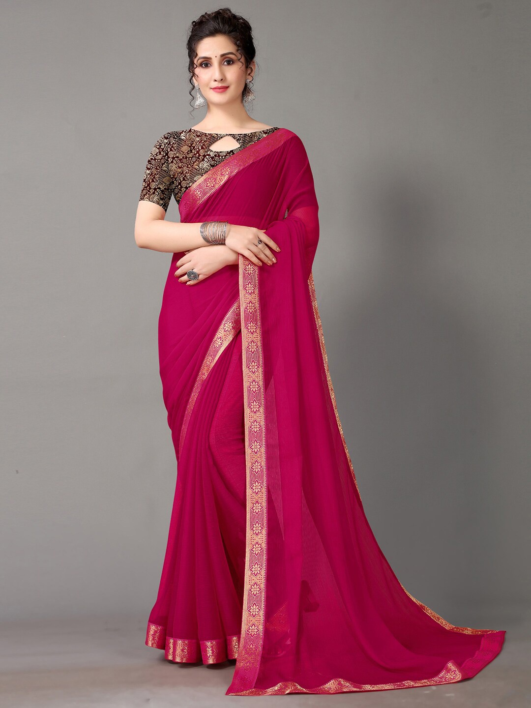 

HRITIKA Magenta & Gold-Toned Saree