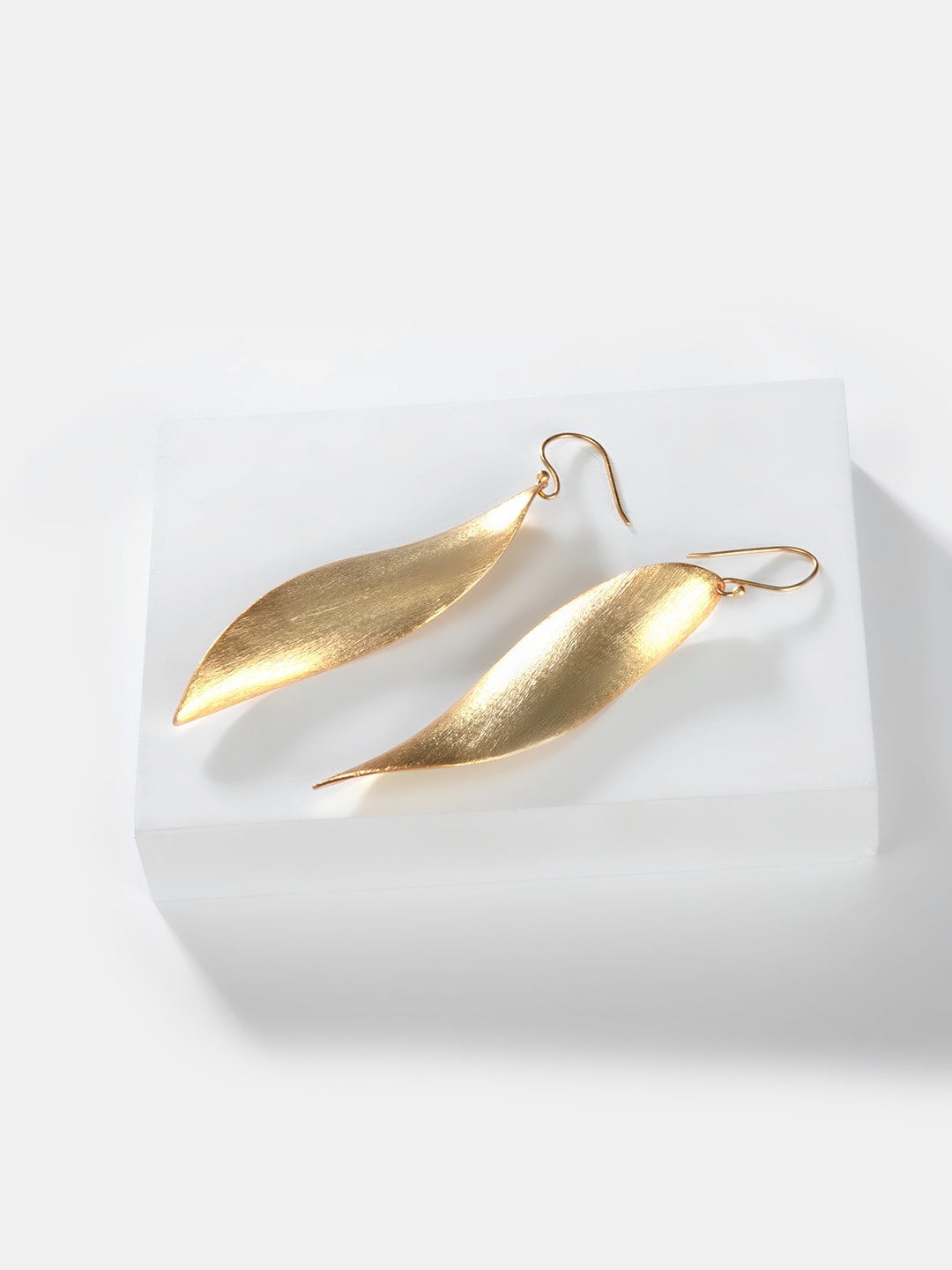 

SHAYA Gold-Toned Contemporary Drop Earrings