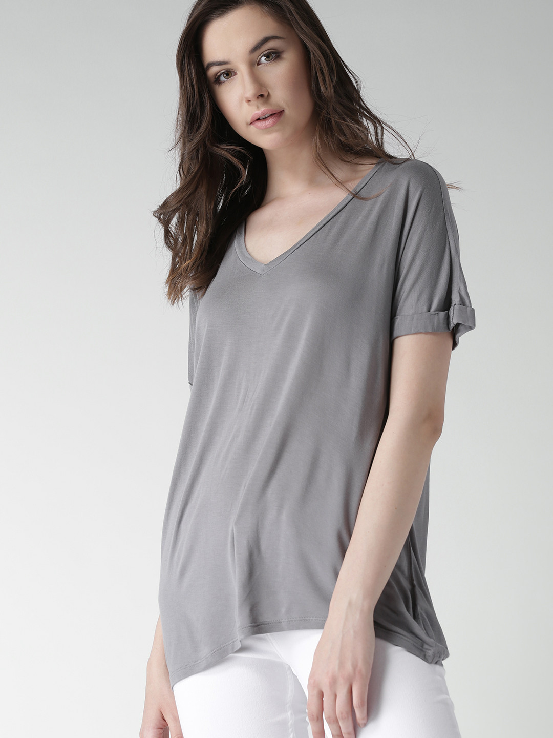 

FOREVER 21 Women Grey Solid V-Neck T-Shirt