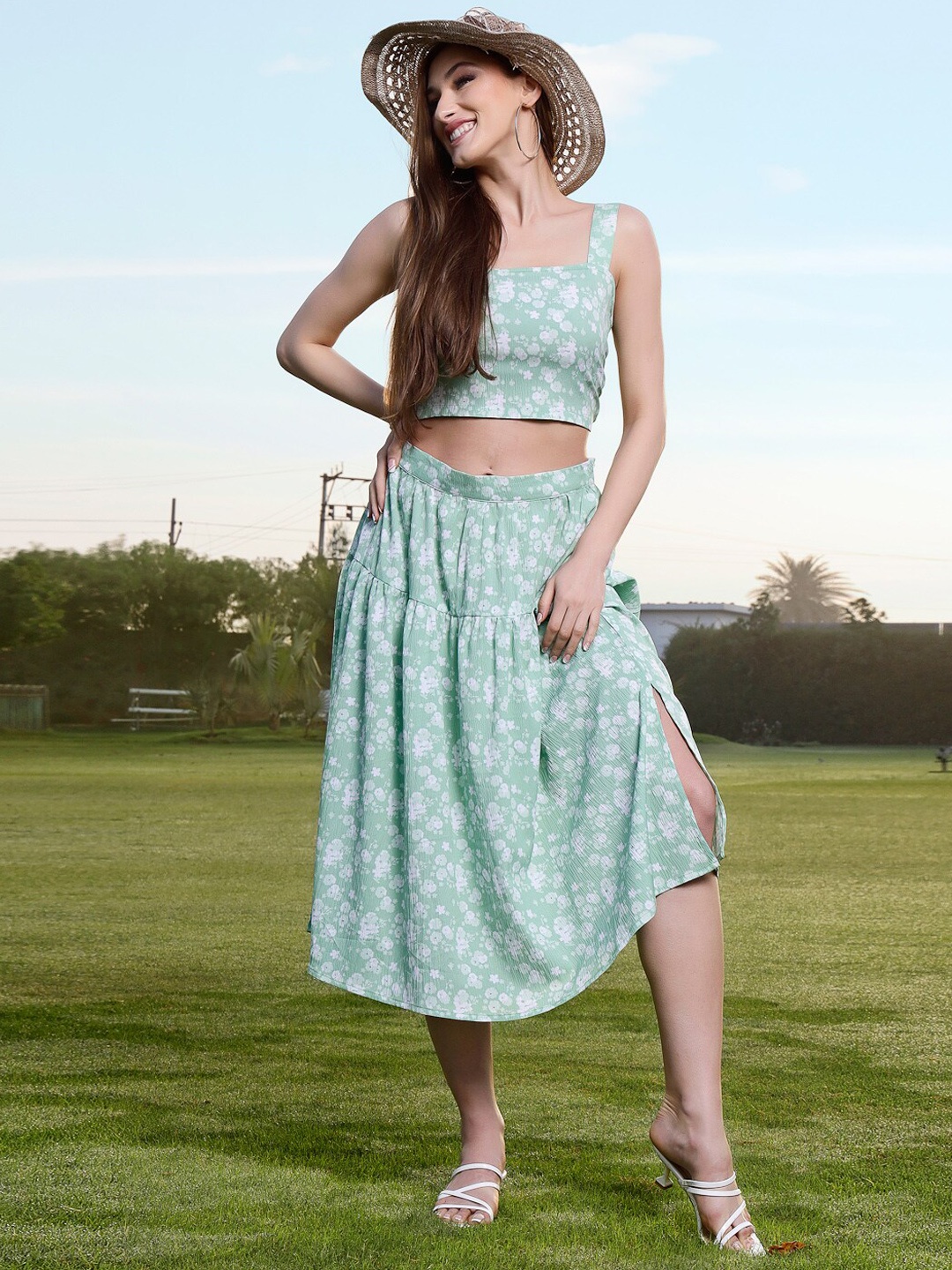 

Sera Sea Green Floral Print Cropped Top & Skirt