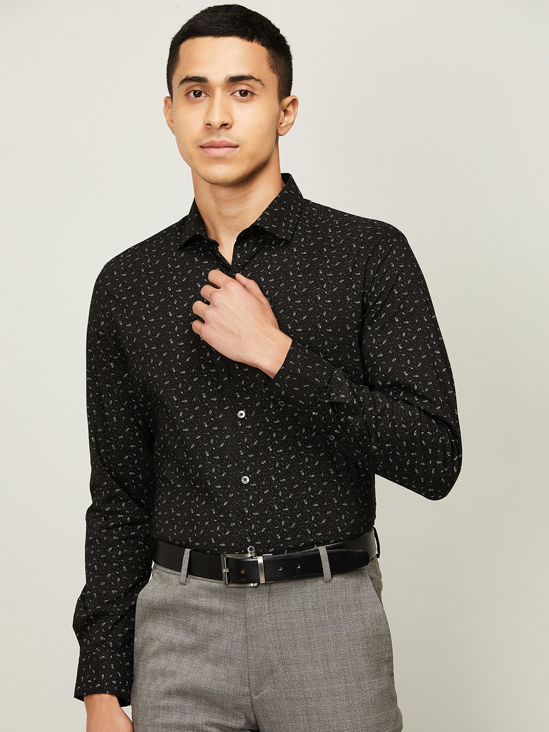 

CODE by Lifestyle Men Black Standard Printed Semiformal Shirt