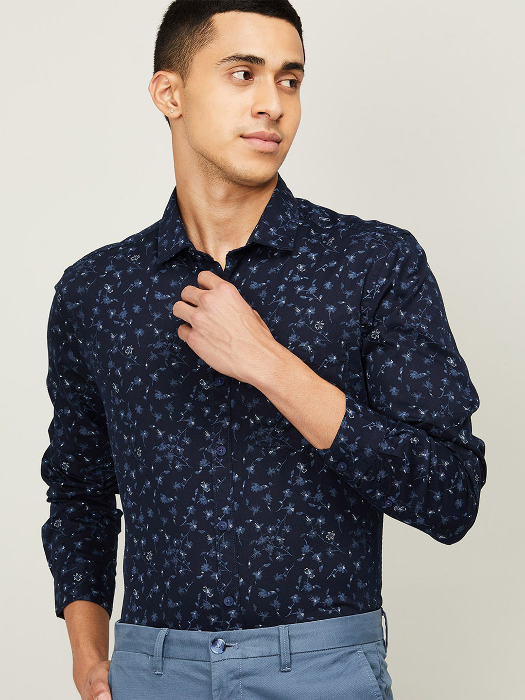 

CODE by Lifestyle Men Navy Blue Standard Floral Printed Casual Shirt