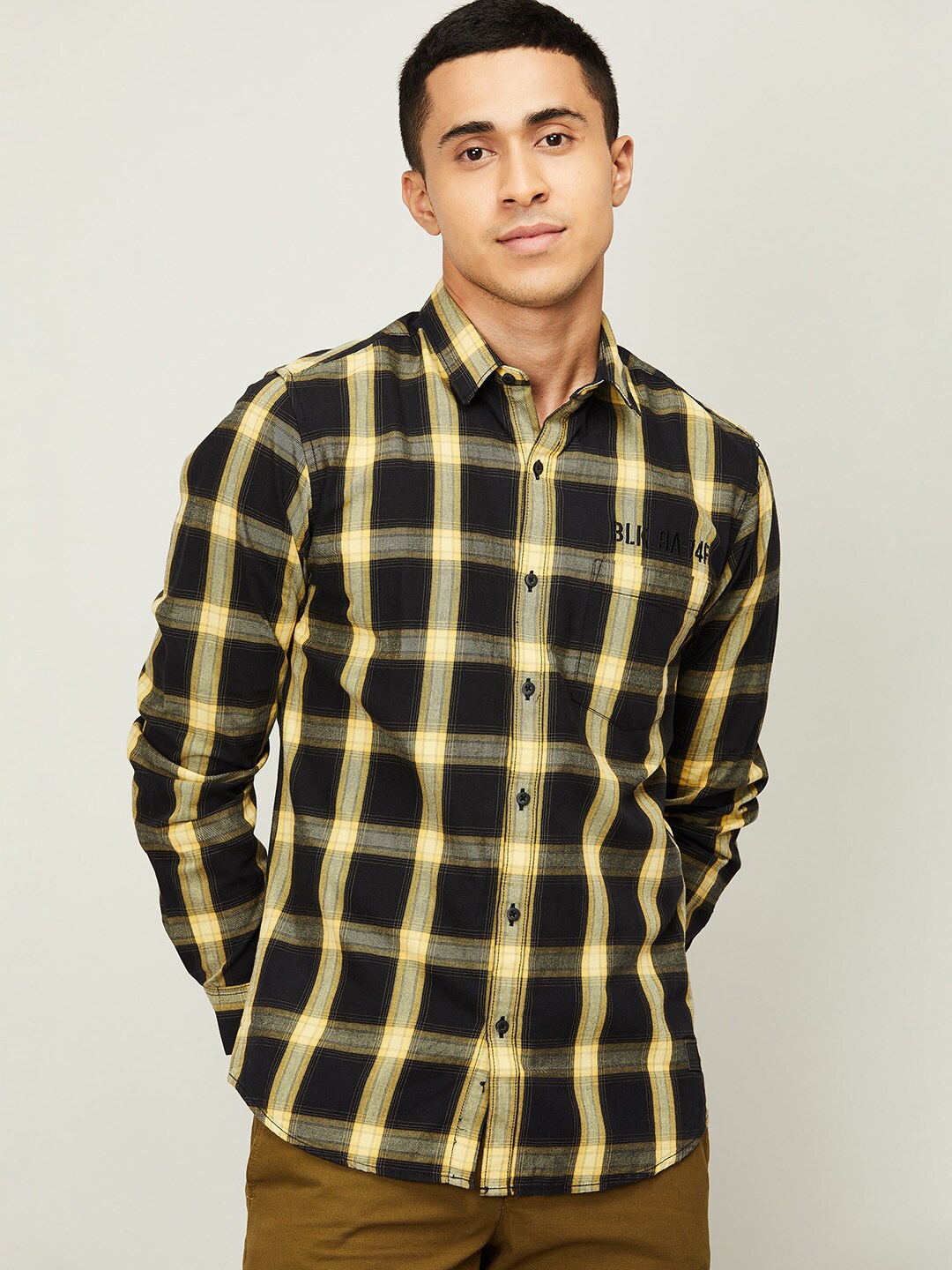 

Bossini Men Yellow Standard Checked Casual Shirt