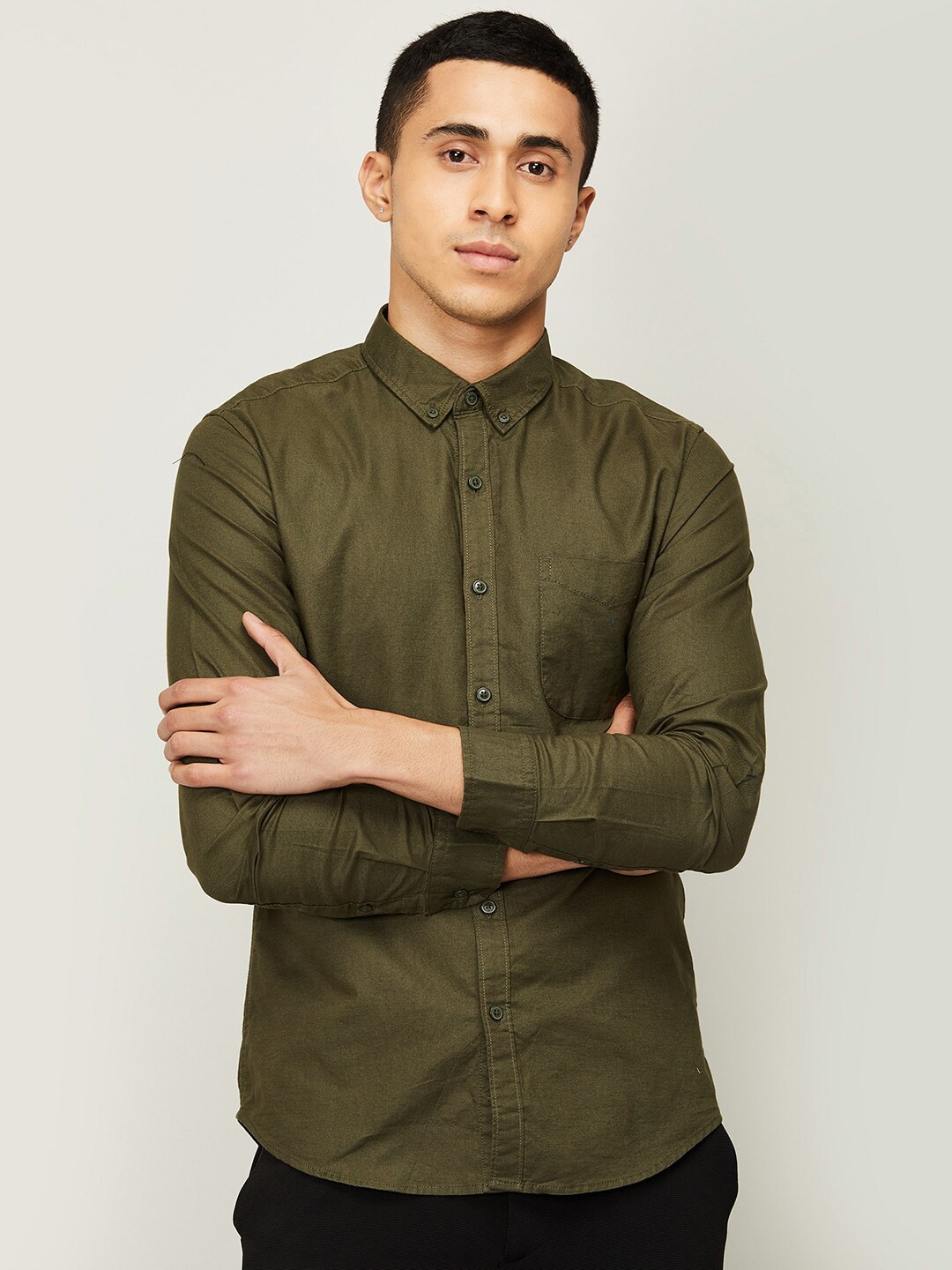 

Fame Forever by Lifestyle Men Olive Green Solid Standard Casual Shirt