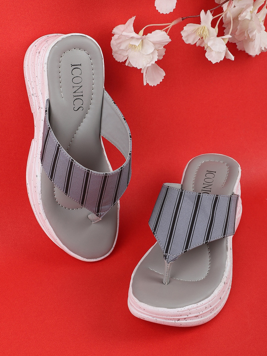 

ICONICS women's Grey Wedge