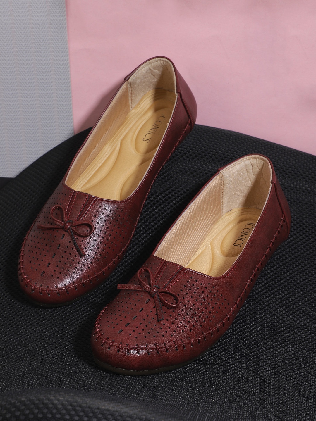 

ICONICS Women Maroon Ballerinas Textured Bows Flats