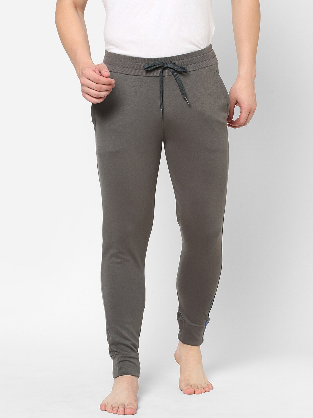 

Sweet Dreams Men Grey Solid Slim Fit Joggers
