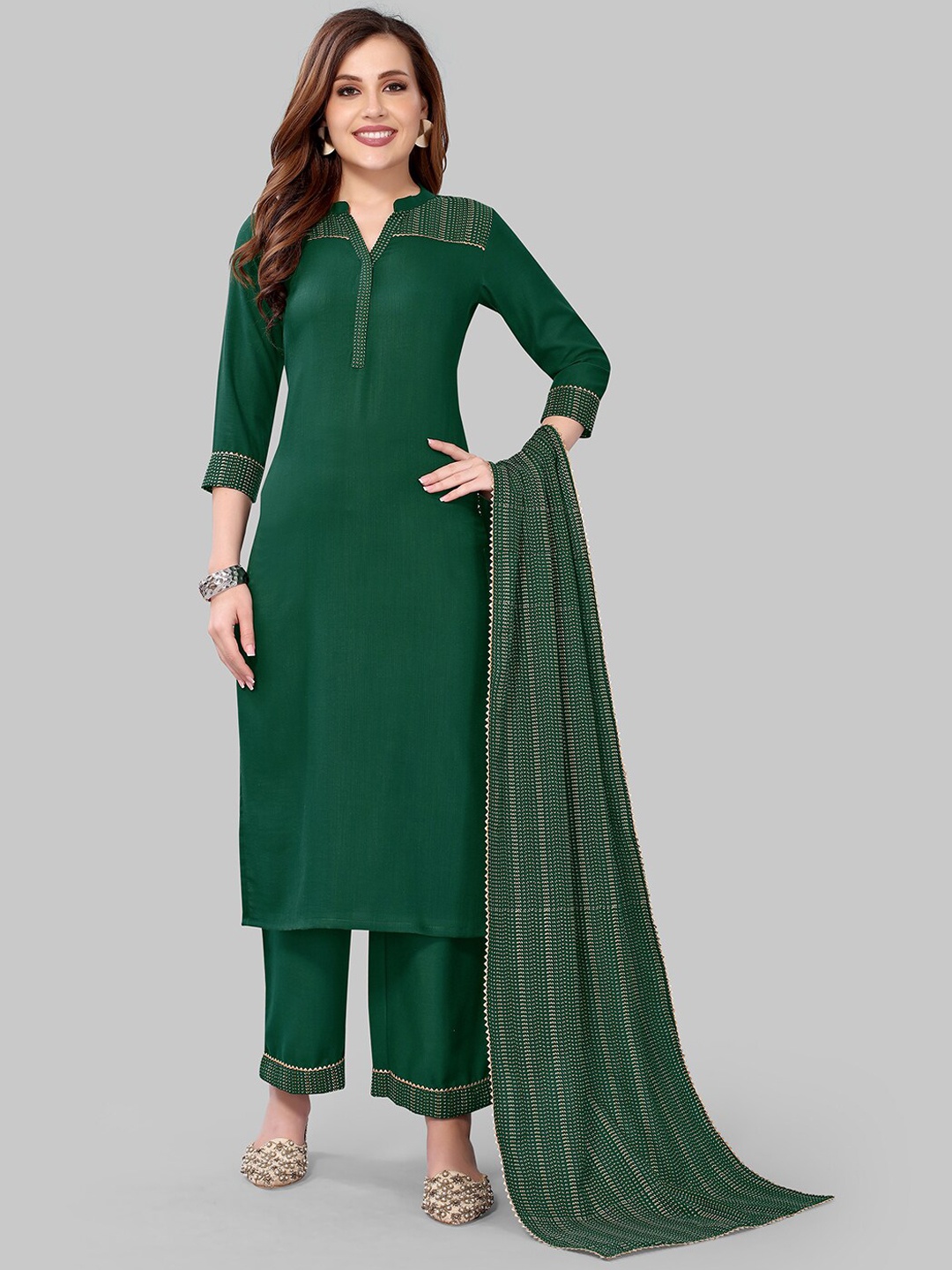 

SANISA Women Green Solid Kurta Set