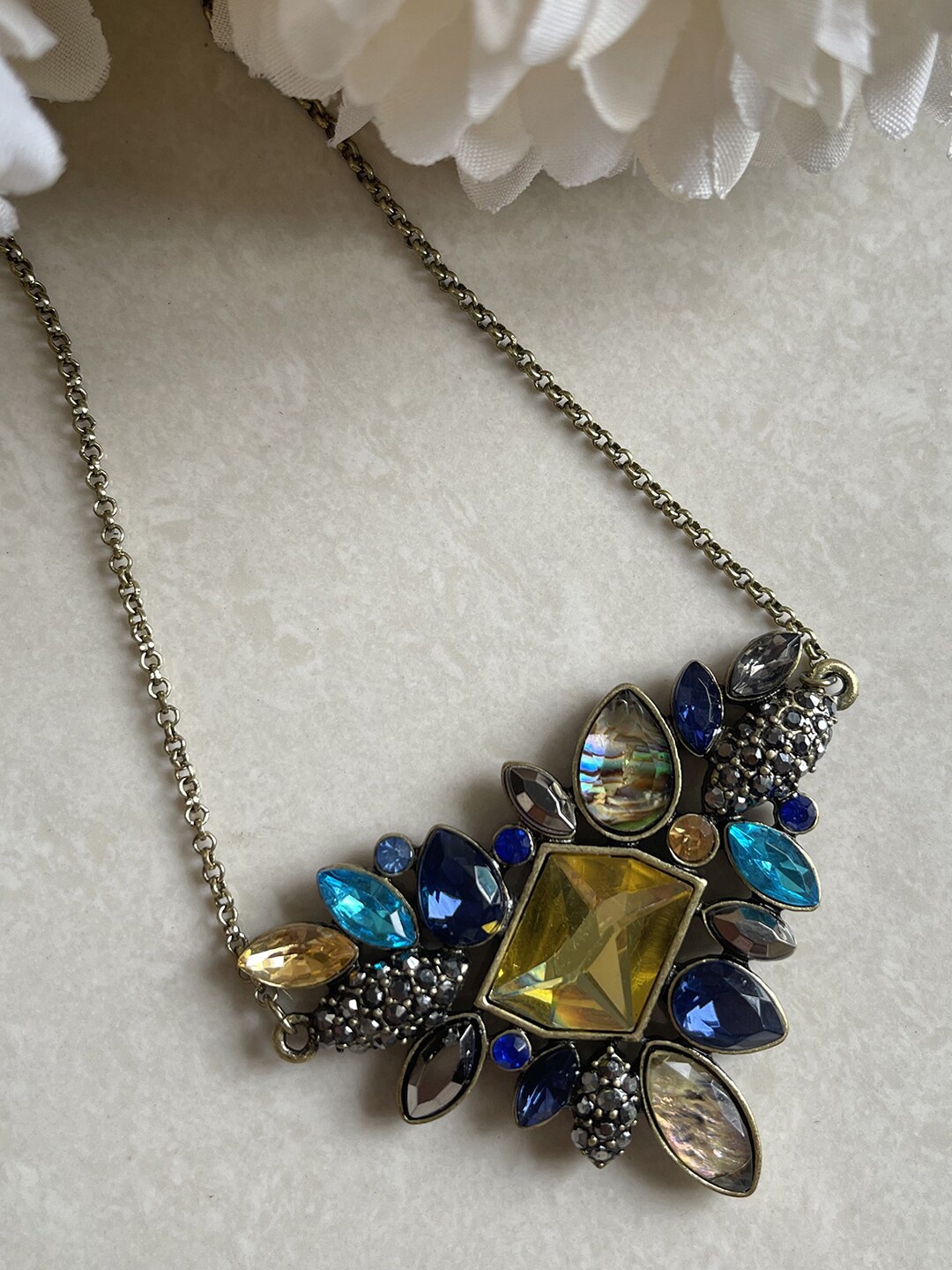 

Ishhaara Blue Crystal Sparkle Necklace