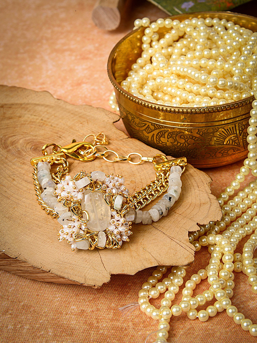 

D'oro Women White Handcrafted Pearl Bracelet With Gems