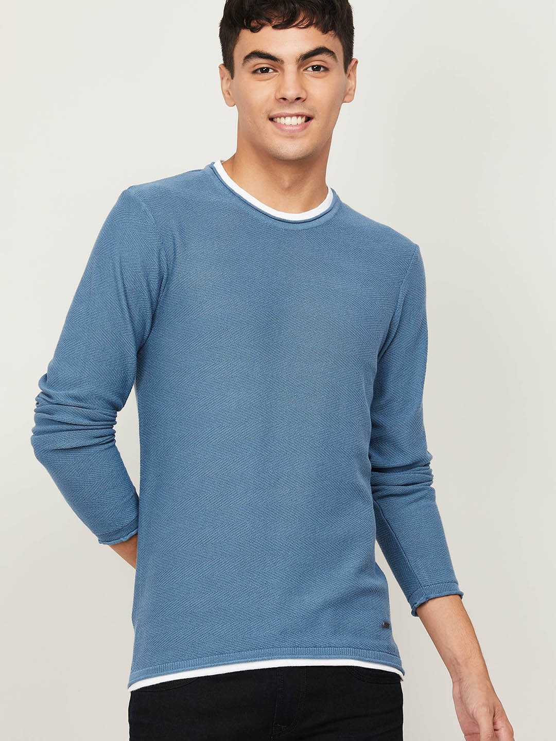 

Bossini Men Blue Full Sleeve Solid Sweatshirt