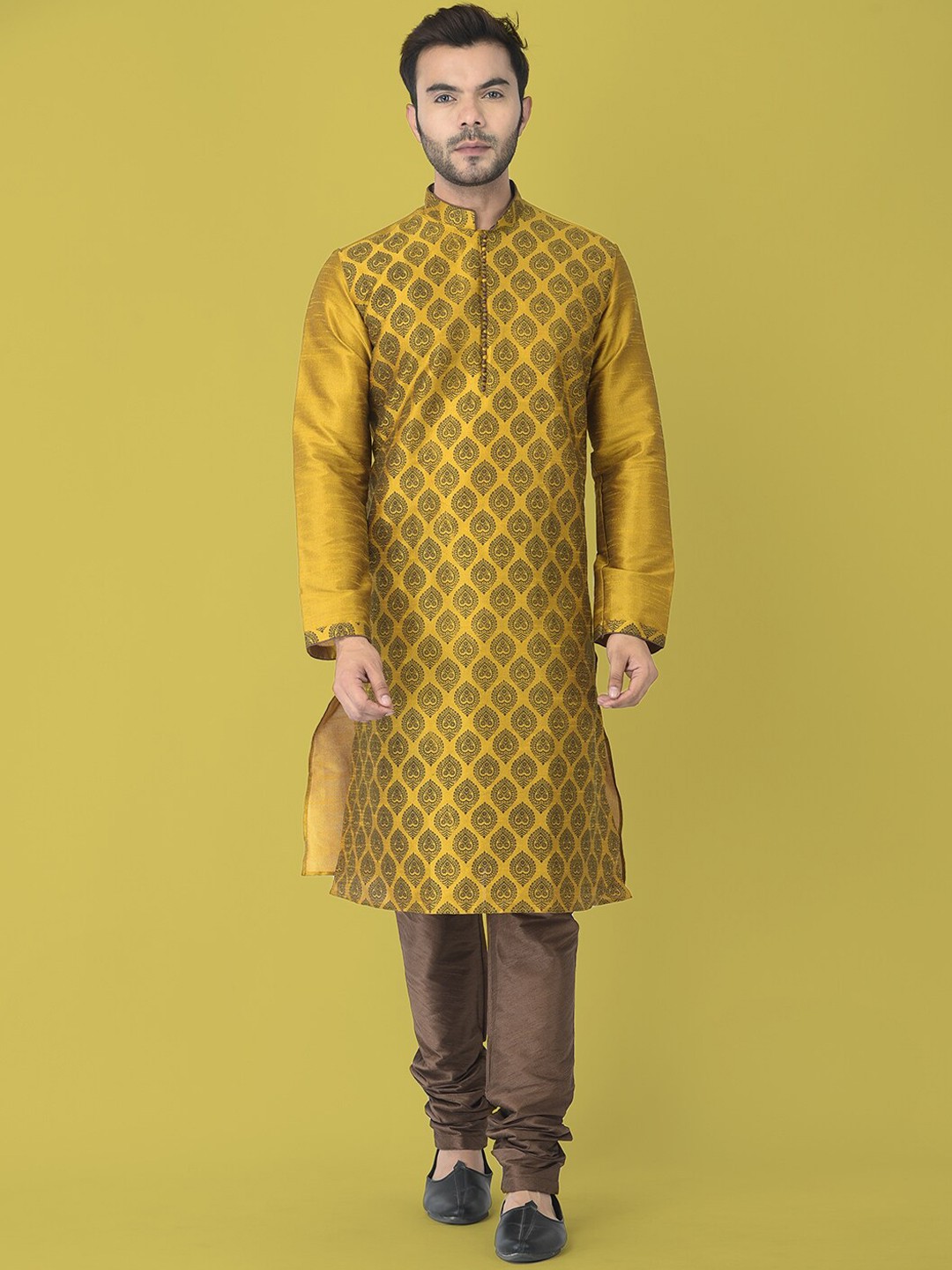 

DEYANN Men Yellow & Brown Ethnic Motifs Printed Dupion Silk Kurta with Churidar & Nehru Coat