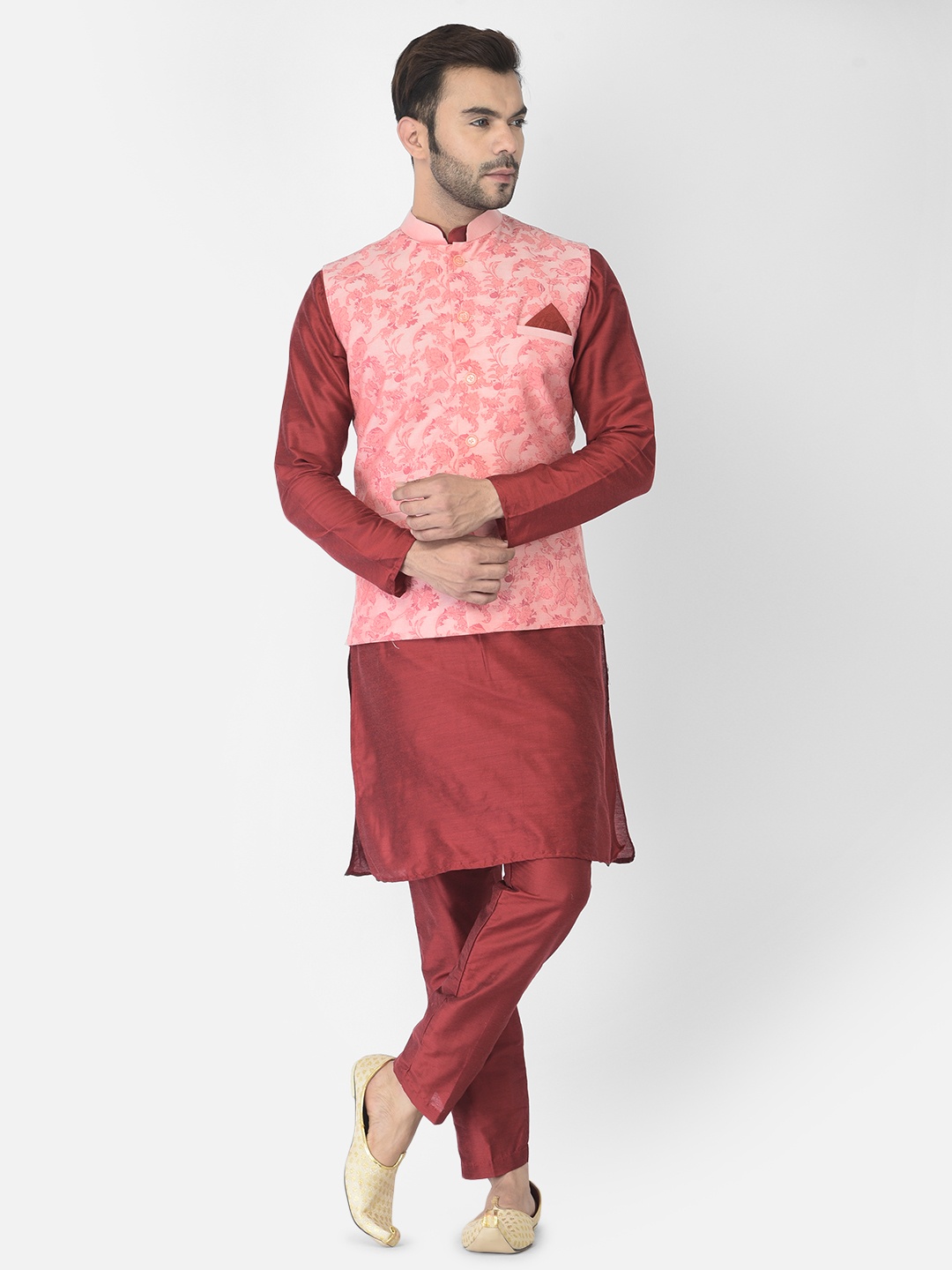 

DEYANN Men Maroon Kurta with Pyjamas